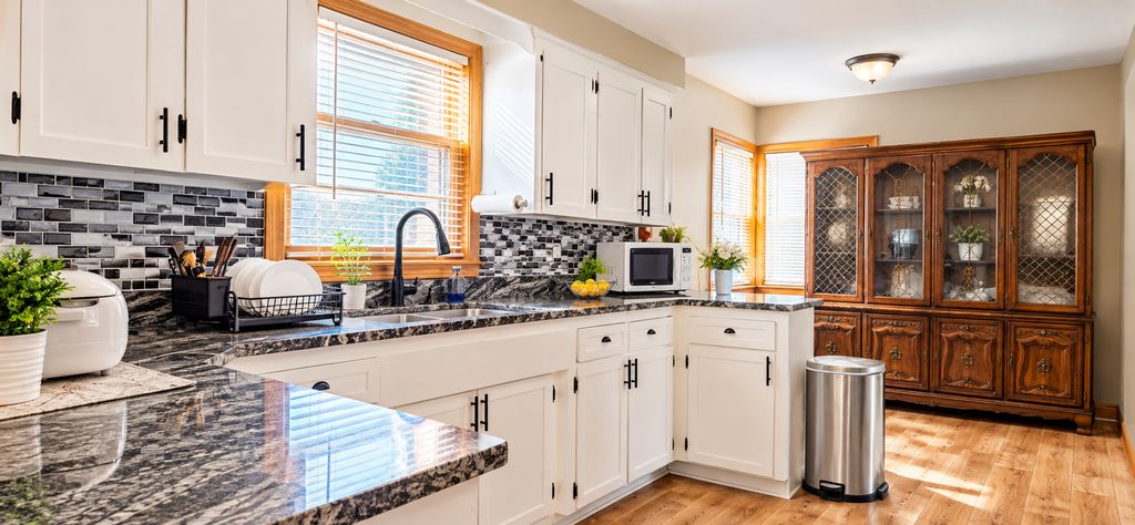1796 Hawthorne Avenue E, Saint Paul, MN 55119 — photo 3