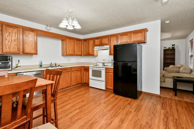 1306 N Brown Avenue, Springfield, MO 65802