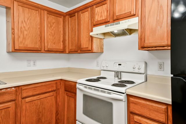 1306 N Brown Avenue, Springfield, MO 65802