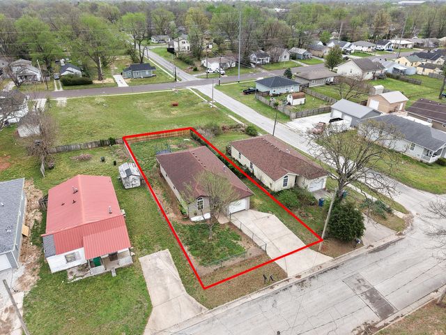 1306 N Brown Avenue, Springfield, MO 65802