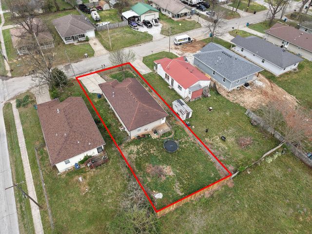 1306 N Brown Avenue, Springfield, MO 65802