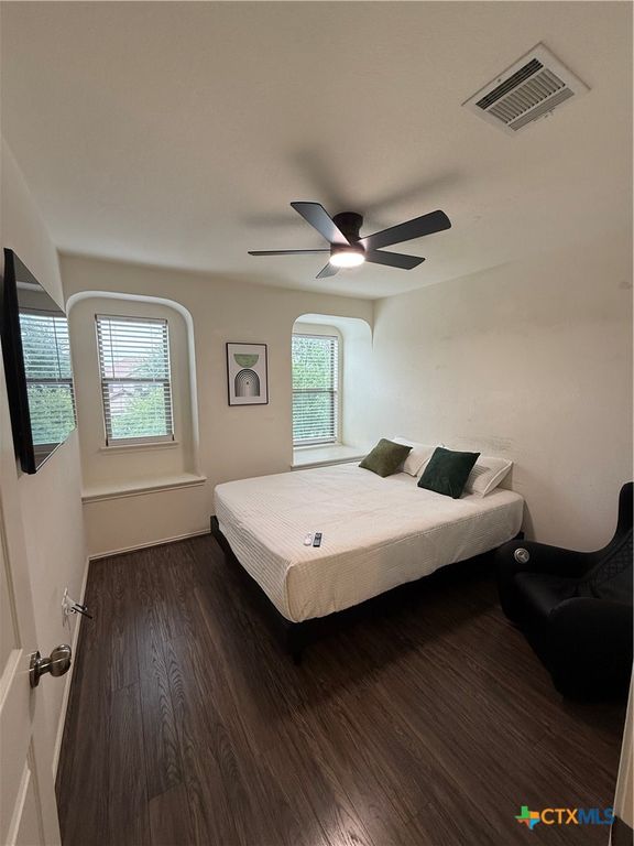 Image 10 of property listing at 716 Tumbleweed Trail, Temple, TX 76502