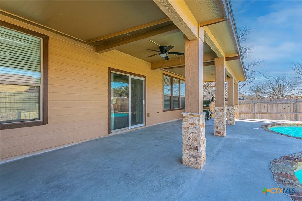 Image 14 of property listing at 716 Tumbleweed Trail, Temple, TX 76502