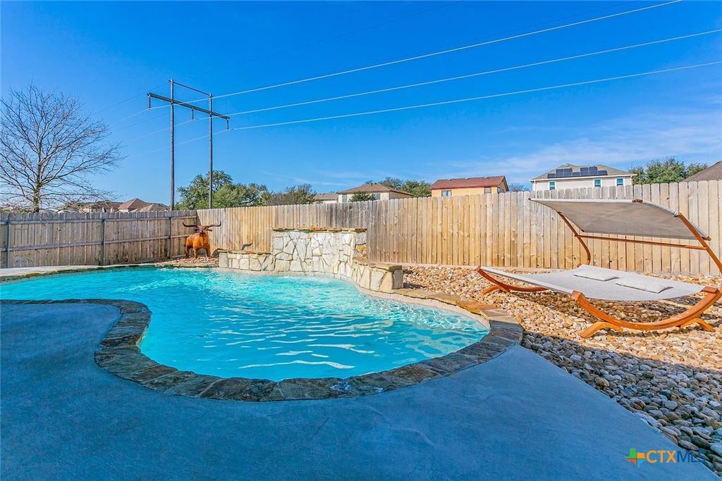 Image 16 of property listing at 716 Tumbleweed Trail, Temple, TX 76502