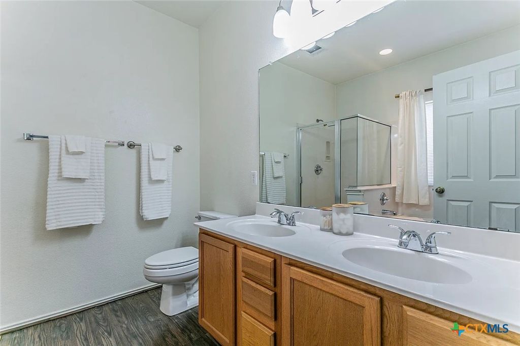 Image 8 of property listing at 716 Tumbleweed Trail, Temple, TX 76502