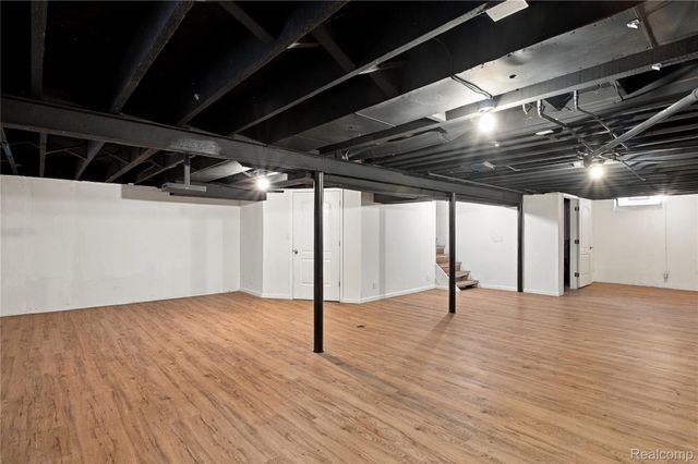 21721 Sussex Street, Oak Park, MI 48237