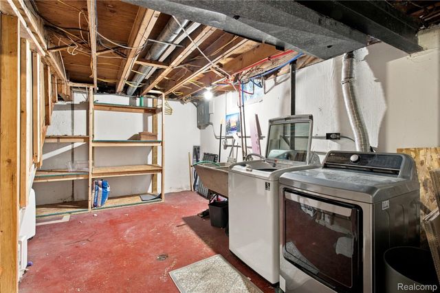 21721 Sussex Street, Oak Park, MI 48237