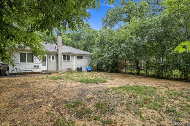 21721 Sussex Street, Oak Park, MI 48237