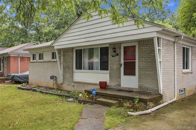 21721 Sussex Street, Oak Park, MI 48237