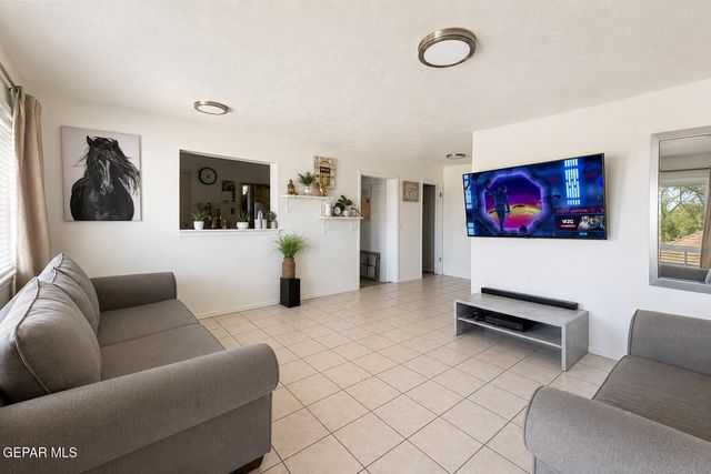 5733 ARROWHEAD Drive, El Paso, TX 79924