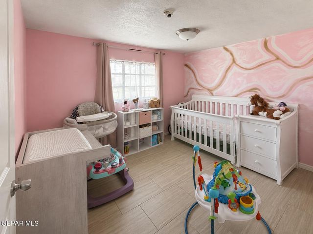 5733 ARROWHEAD Drive, El Paso, TX 79924