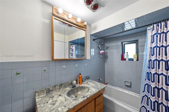 10446 SW 52nd St, Cooper City, FL 33328