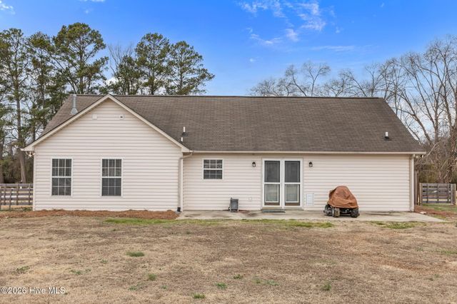 3463 Kings Crossroads Road, Greenville, NC 27834