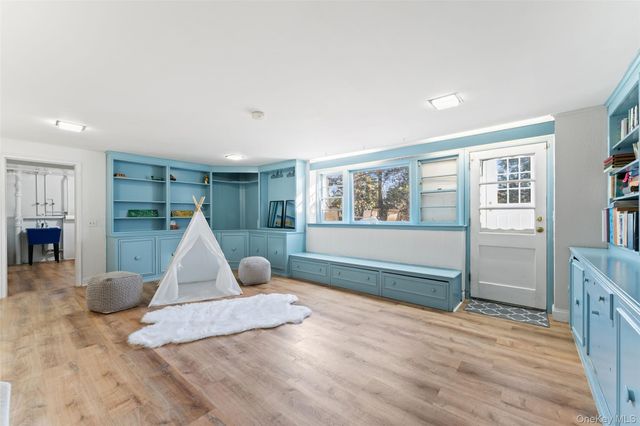 14 Baylor Circle, White Plains, NY 10605