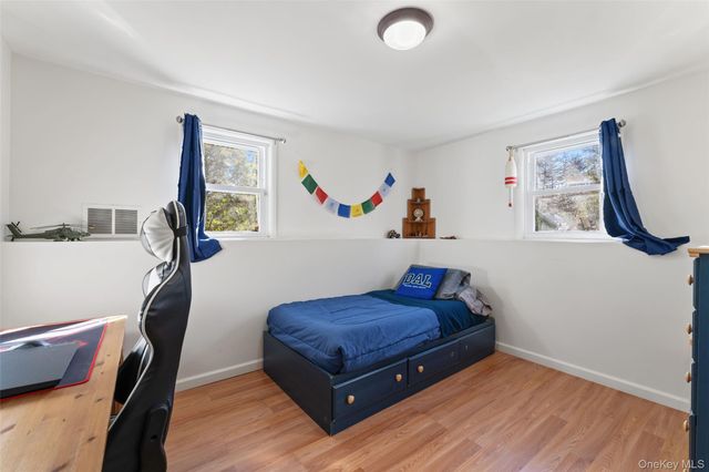 14 Baylor Circle, White Plains, NY 10605