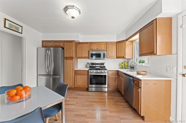 14 Baylor Circle, White Plains, NY 10605