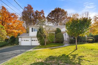 14 Baylor Circle, White Plains, NY 10605