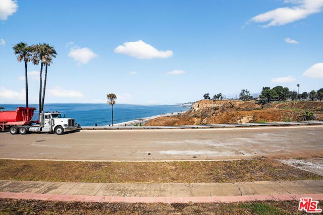 15221 Via De Las Olas, Pacific Palisades (los Angeles), CA 90272