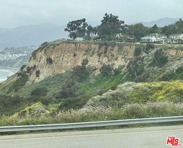 15221 Via De Las Olas, Pacific Palisades (los Angeles), CA 90272