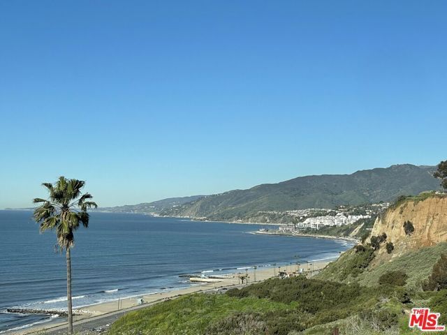 15221 Via De Las Olas, Pacific Palisades (los Angeles), CA 90272