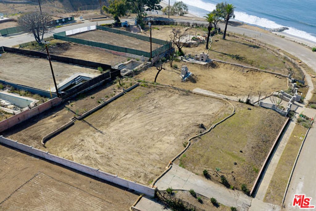 15221 Via De Las Olas, Pacific Palisades (los Angeles), CA 90272