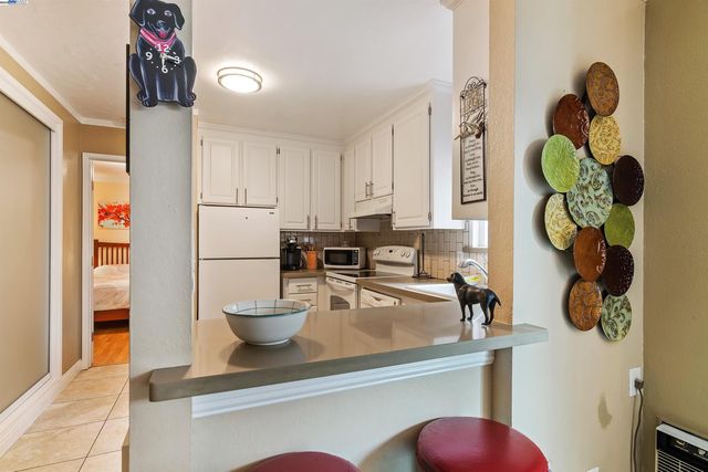 385 Camelback Rd 2, Pleasant Hill, CA 94523