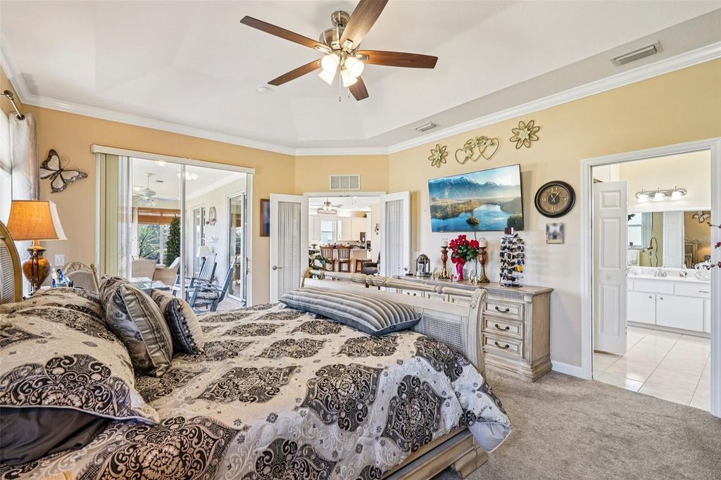 Image 12 of property listing at 5535 NW 23RD PLACE, Ocala, FL 34482