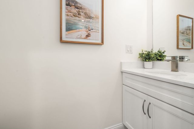 162 Clark Street TH, Cambridge, MA 02139