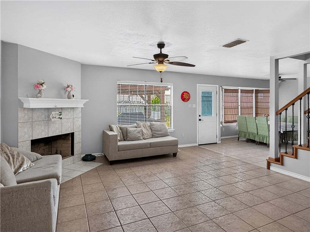 7638 Clearbrook Dr, Corpus Christi, TX 78413 — photo 3