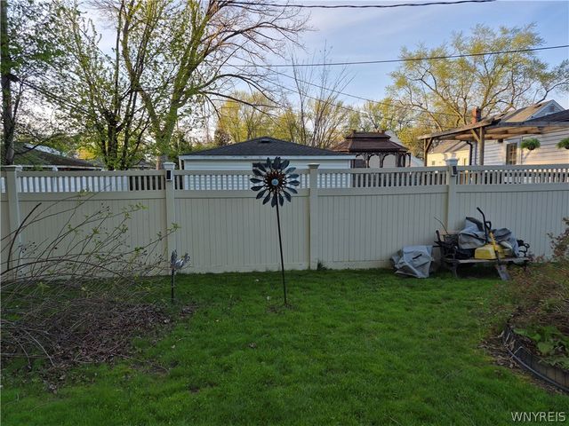 3542 Warner Drive, Grand Island, NY 14072