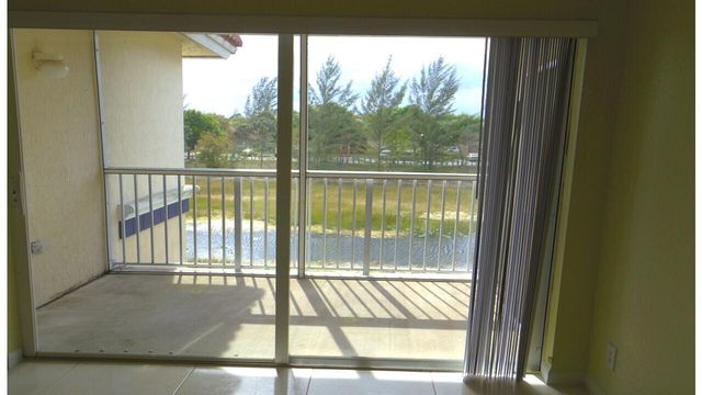 1169 Golden Lakes Boulevard 1122, West Palm Beach, FL 33411