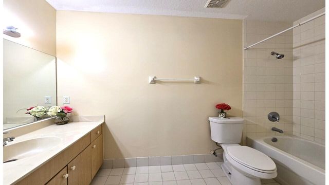 1169 Golden Lakes Boulevard 1122, West Palm Beach, FL 33411