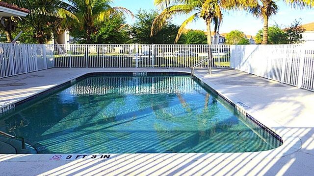 1169 Golden Lakes Boulevard 1122, West Palm Beach, FL 33411