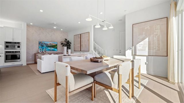 26656 Solstice Lane, Valencia, CA 91381