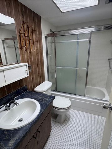 5555 GULF BOULEVARD 312, St Petersburg, FL 33706