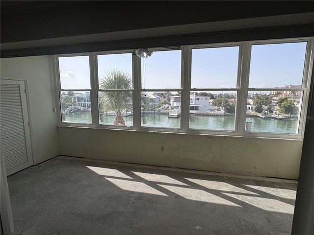 5555 GULF BOULEVARD 312, St Petersburg, FL 33706