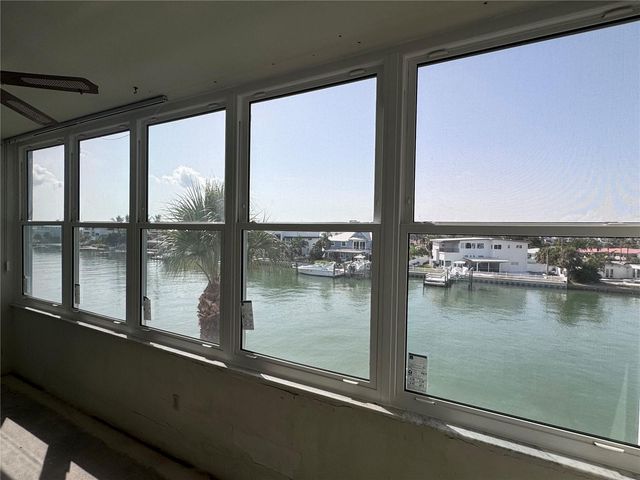 5555 GULF BOULEVARD 312, St Petersburg, FL 33706