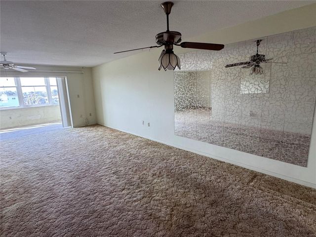 5555 GULF BOULEVARD 312, St Petersburg, FL 33706