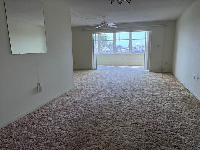 5555 GULF BOULEVARD 312, St Petersburg, FL 33706