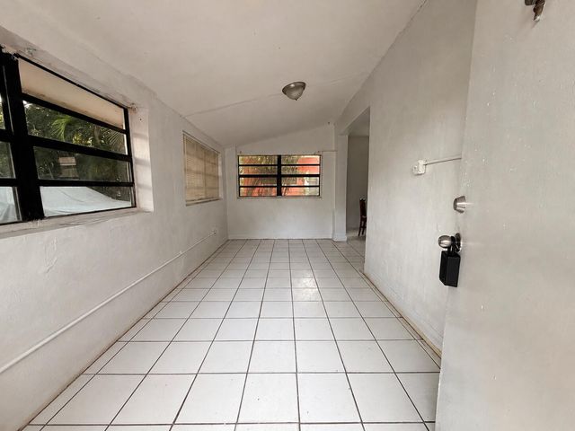 445 NE 163RD Street, Miami, FL 33162