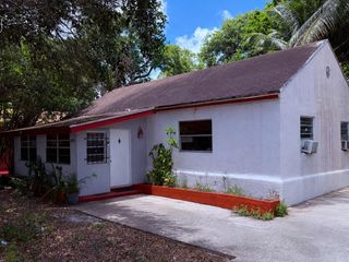 445 NE 163RD Street, Miami, FL 33162