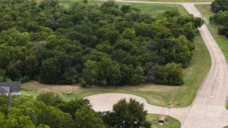 1103 Glen Eagles Drive, Grand Prairie, TX 75104