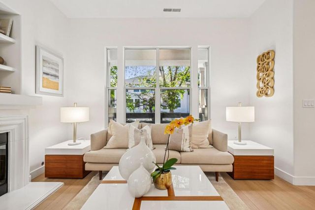 206 Everett Avenue, Palo Alto, CA 94301