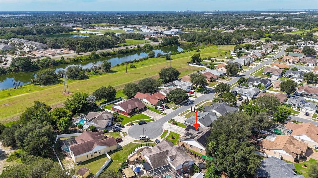 Image 14 of property listing at 11530 ANDY DRIVE, Riverview, FL 33569