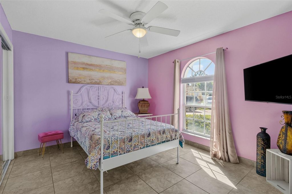 Image 15 of property listing at 11530 ANDY DRIVE, Riverview, FL 33569