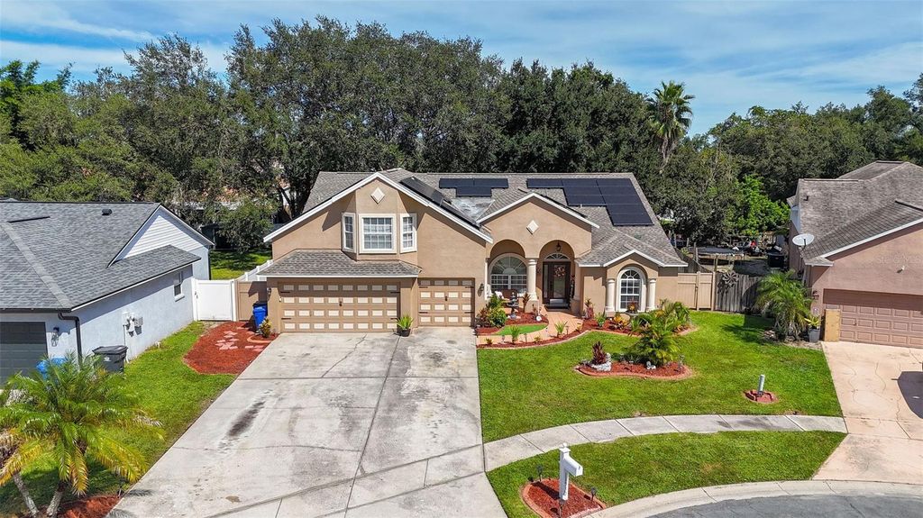 Image 3 of property listing at 11530 ANDY DRIVE, Riverview, FL 33569