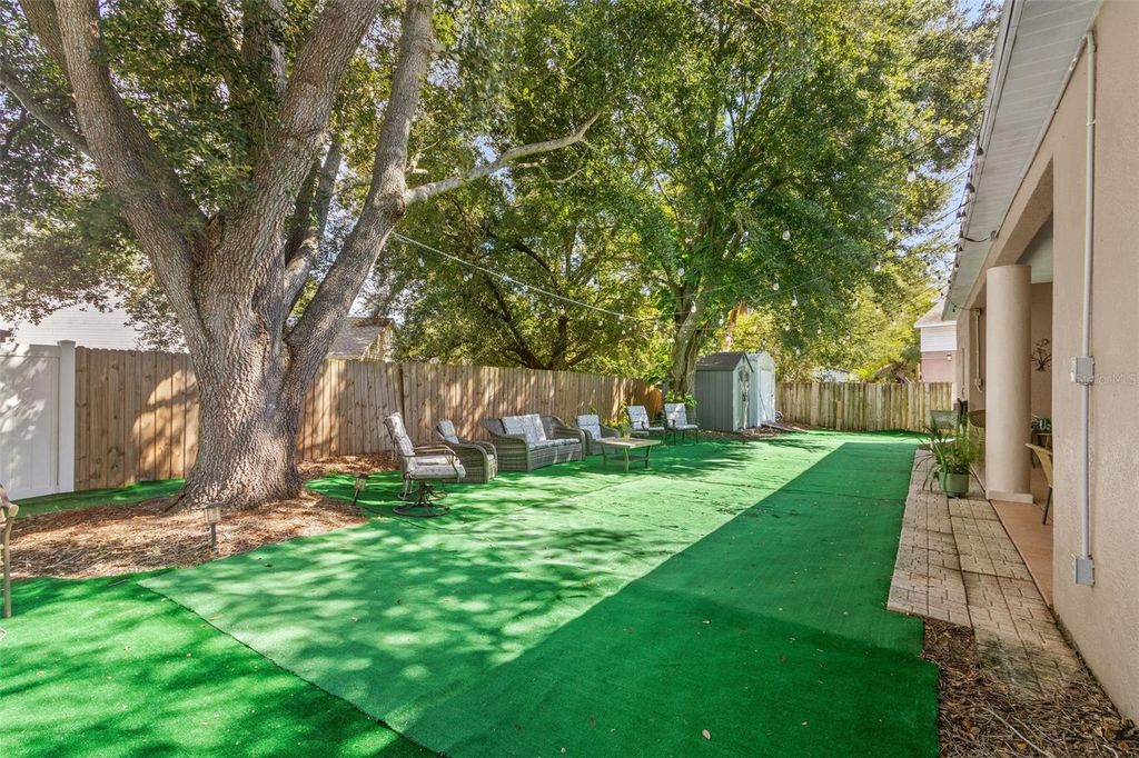 Image 21 of property listing at 11530 ANDY DRIVE, Riverview, FL 33569