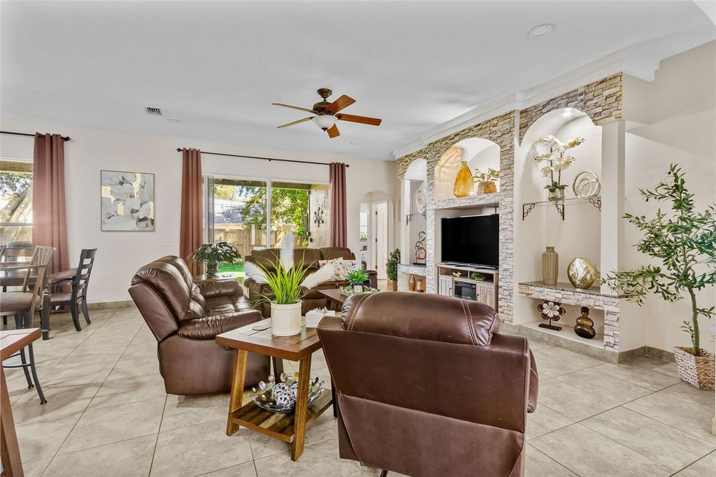 Image 22 of property listing at 11530 ANDY DRIVE, Riverview, FL 33569