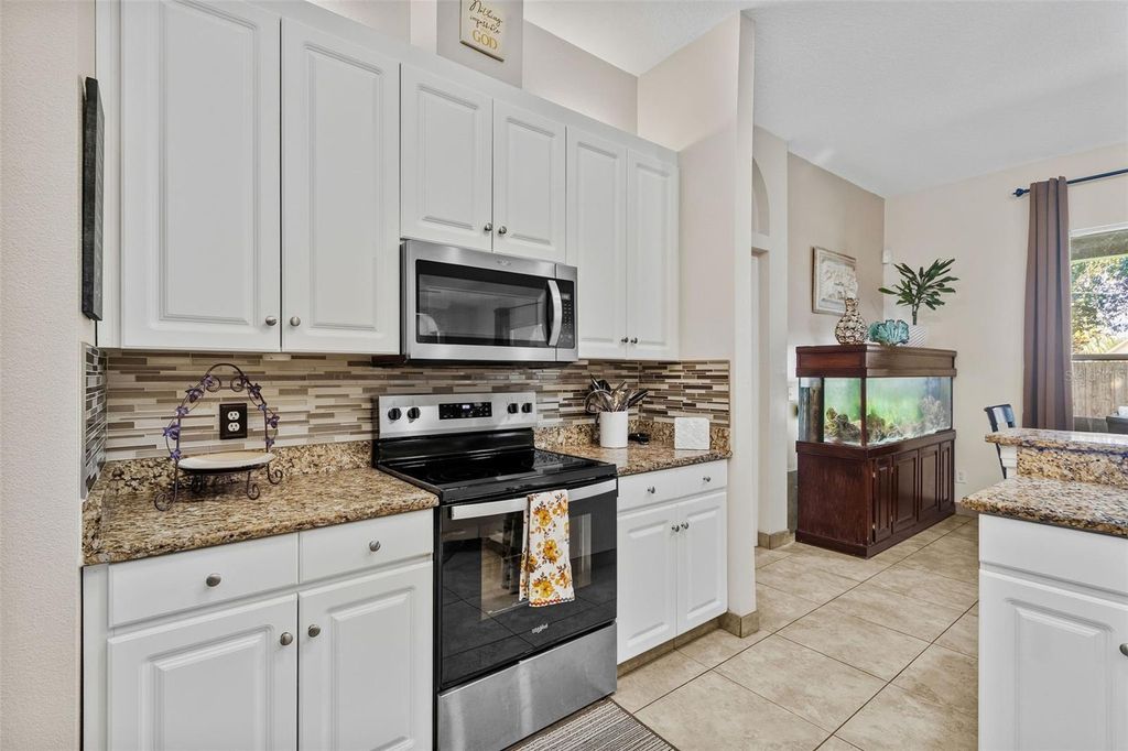 Image 28 of property listing at 11530 ANDY DRIVE, Riverview, FL 33569