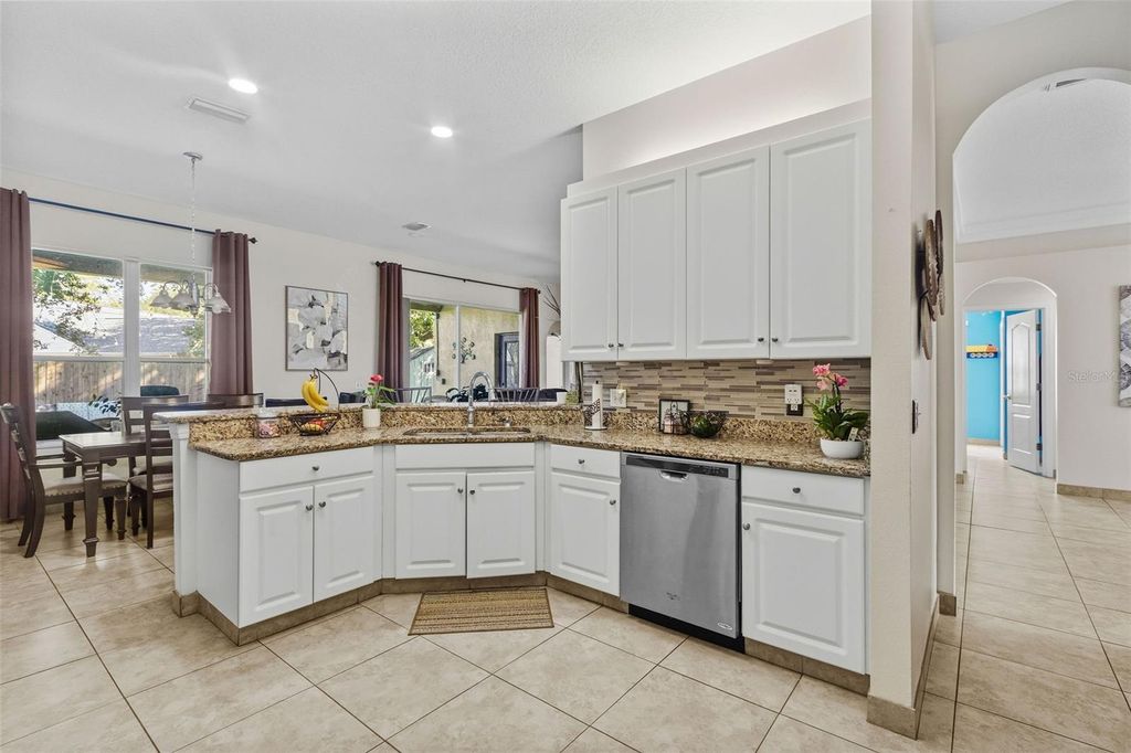Image 29 of property listing at 11530 ANDY DRIVE, Riverview, FL 33569